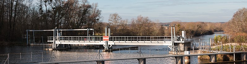 File:Barrage de Gurgy-20151231.jpg