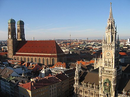 Frauenkirche and Neues Rathaus