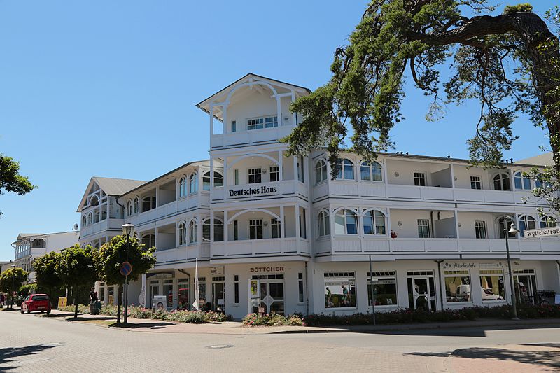 File:Binz Hotel Deutsches Haus 01.jpg