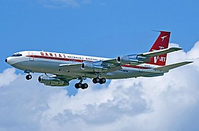 Un ancien 707-138B de Qantas appartenant à John Travolta, au salon du Bourget de 2007