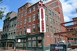 Bookbinders sidebuildings Walnut St Philly.JPG