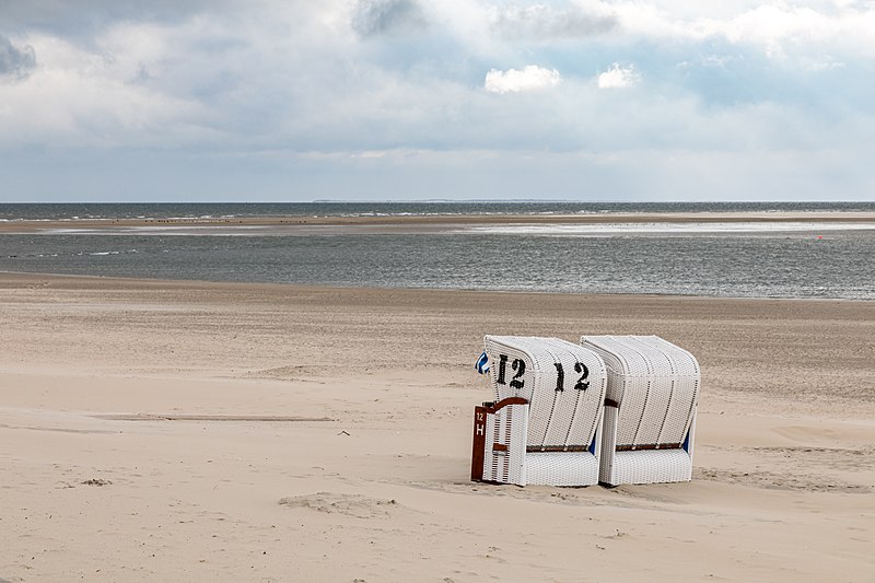 File:Borkum, Hauptstrand -- 2020 -- 2691.jpg