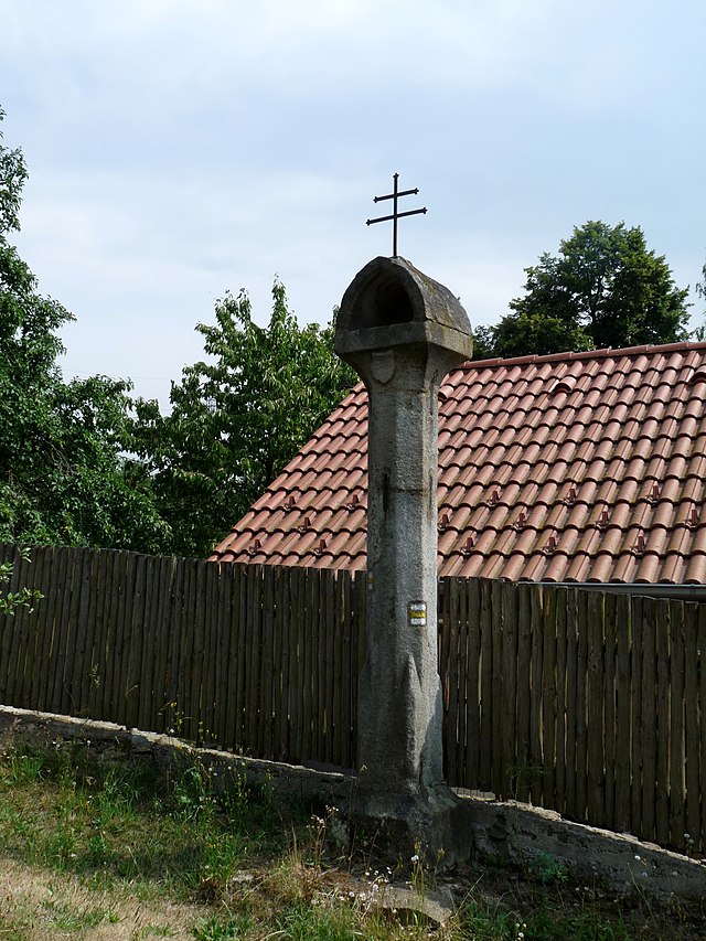 Brtnice, Rokštejnská, boží muka (01).jpg