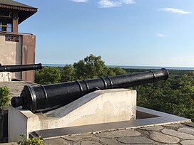 Bukit Melawati cannons.jpg