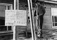 A hanged resistance fighter, Minsk, 1942/1943. Bundesarchiv Bild 146-1976-127-15A, Minsk, erhangte Widerstandskampfer.jpg