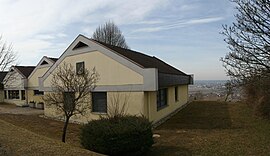 Burgauberg-Gemeindehaus.jpg