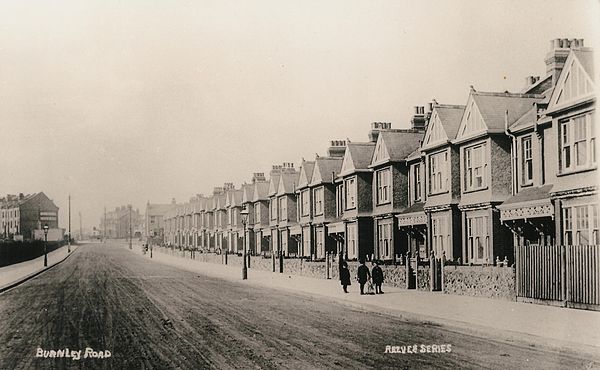 Burnley Road c. 1905