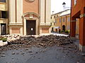 Calcinacci terremoto 20-05-2012, Oratorio di Santa Croce - San Felice sul Panaro.JPG