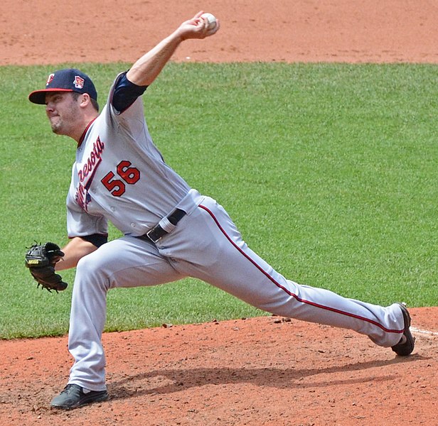 File:Caleb Thielbar pitching for the Minnesota Twins On May 8, 2014 (Cropped).jpg