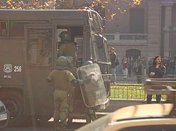 Special Forces of Carabineros de Chile during the national strike Carabineros en protestas escolares.JPG