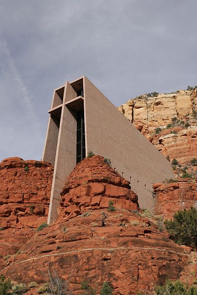 File:Chapel Sedona.jpg