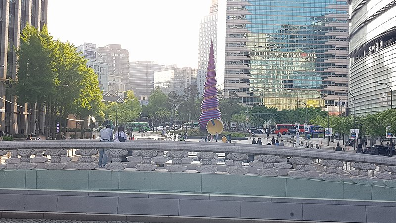 File:Cheonggye Plaza 2021.jpg