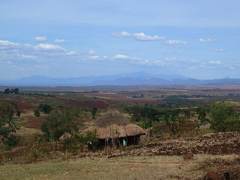 File:Cherubei Villege, Mt. Elgon, Kenya.jpg