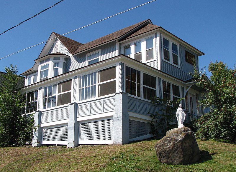 File:Colbath Cottage, Saranac Lake, NY.jpg