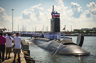 Commissioning of USS John Warner (SSN-785) - Manning the rails.jpg