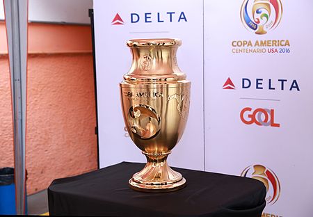 Tập tin:Copa America 100 Trophy.jpg