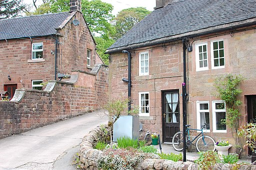 Cottages in Upper Hulme - geograph.org.uk - 3487326