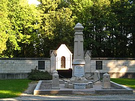 O memorial de guerra em Cumières-le-Mort-Homme