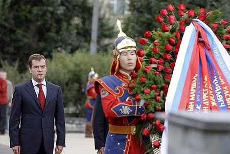 Fail:Dmitry_Medvedev_in_Mongolia_August_2009-2.jpg