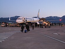 Der Flughafen Orio mit Alpenkulisse