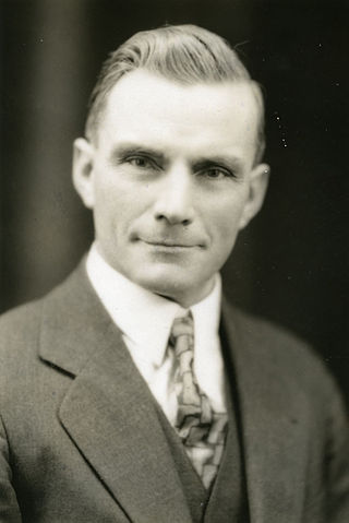 <span class="mw-page-title-main">Earle Cook</span> Canadian politician