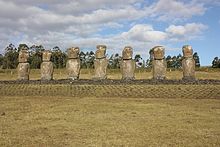 Isla de Pascua, Ahu Akivi (6747686253) .jpg