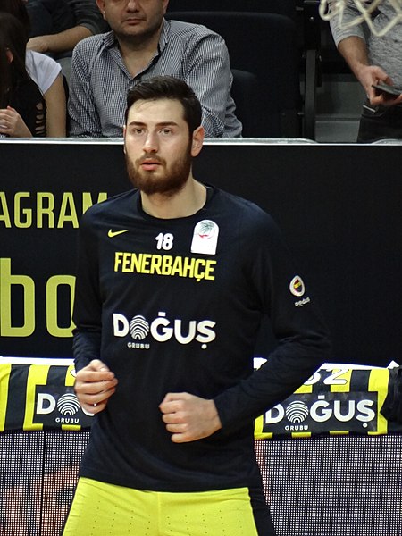 File:Egehan Arna 18 Fenerbahçe Men's Basketball 20180107 (2).jpg