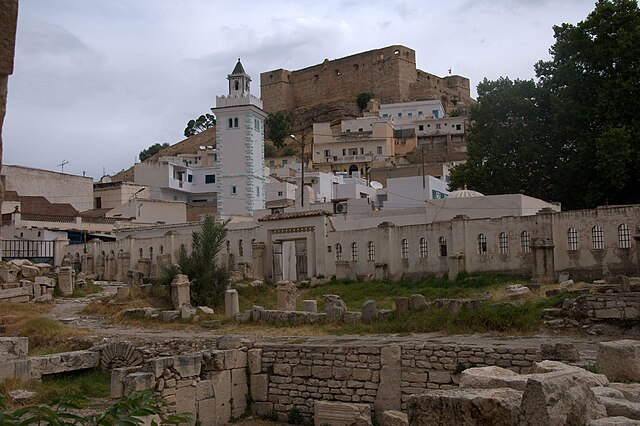 Termas romanas, mesquita e casbá de El Kef