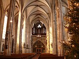 Esslingen a.N. - Altstadt - Frauenkirche - Blick zur Orgel mit Weihnachtsbaum.jpg