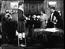 Arquivo: Eugenie stand up (1911) .webm