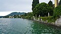 Gardone Riviera il bordo lago visto da Fasano
