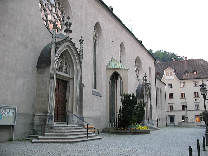 File:Feldkirchcentreandcathedral.JPG