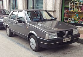 Fiat Regata berlina.JPG