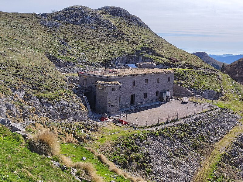 File:Former Alpine Wall barracks of Slatnik 06.jpg