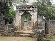 The palace at Gedi Gede3.JPG