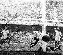 Uruguay v Brazil in the 1950 FIFA World Cup was officially spectated by 173,850 people but also determines there may have been closer to 200,000. Gol ghiggia vs brasil.jpg