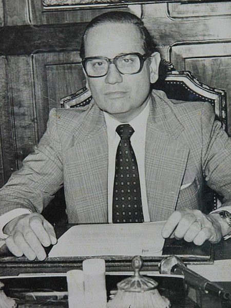 File:Gral. (Re) Juan Bayón.jpg