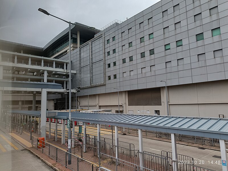 File:HK YLD 元朗 Yuen Long 落馬洲路 Lok Ma Chau Road 關口 Control Port 巴士總站 Bus Terminus October 2023 R12S 01.jpg