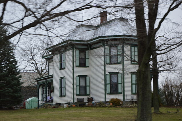 The Henry Bradford Farmhouse on State Route 511