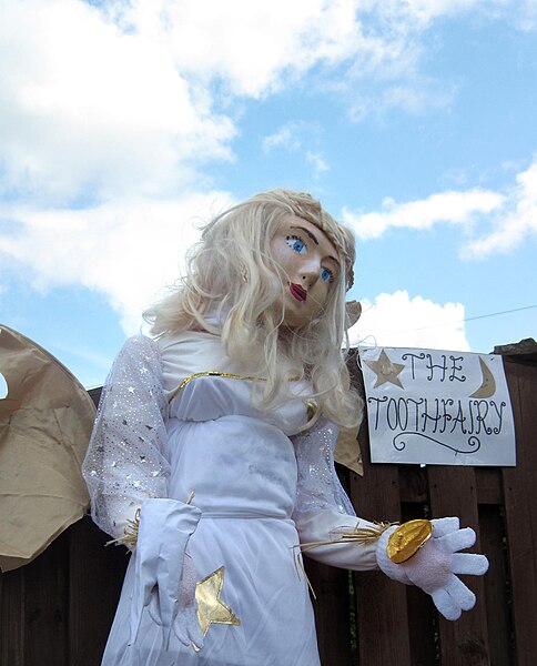 File:Hunsworth Scarecrow Festival 2011 04.jpg