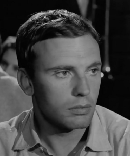 File:Il sorpasso (1962) Jean-Louis Trintignant (2) (cropped).png