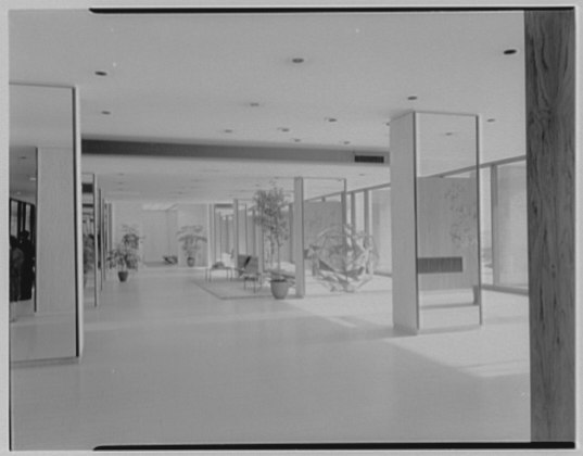 File:Imperial House lobby, Lexington and 70th St. LOC gsc.5a27663.tif