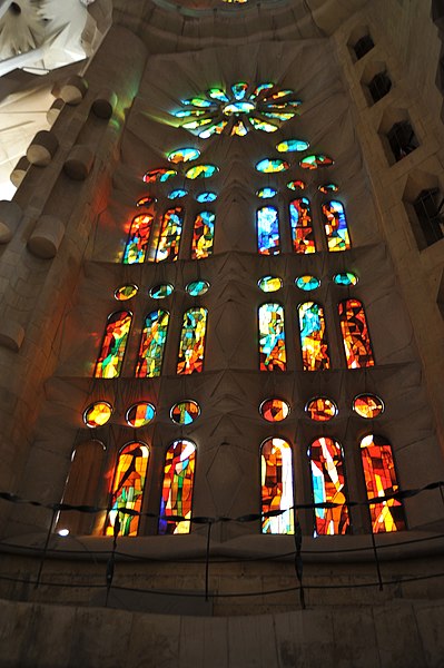 File:Inside La Sagrada Familia - panoramio (1).jpg