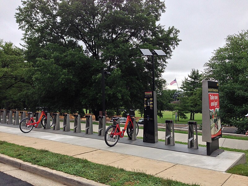 File:Iwo Jima Memorial (14219639977).jpg