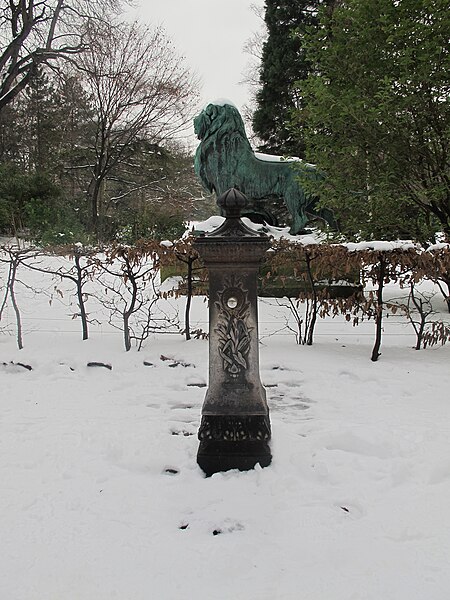 File:Jardin du Luxembourg neige 33.jpg