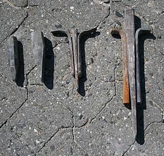 Plug and feather Set of tools for splitting stone