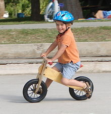 Kids balance bike (Kinderlaufrad).jpg