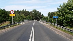 Most nad kanałem lateralnym na granicy Koronowa w ciągu drogi 56
