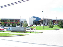 Kwantlen Park Secondary (улица 132) .jpg