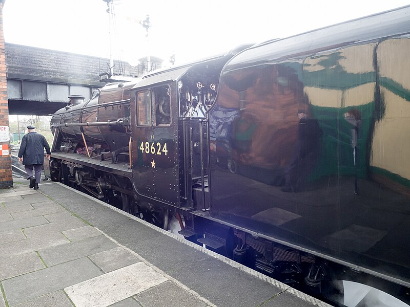 File:LMS 8F, Loughborough station.jpg